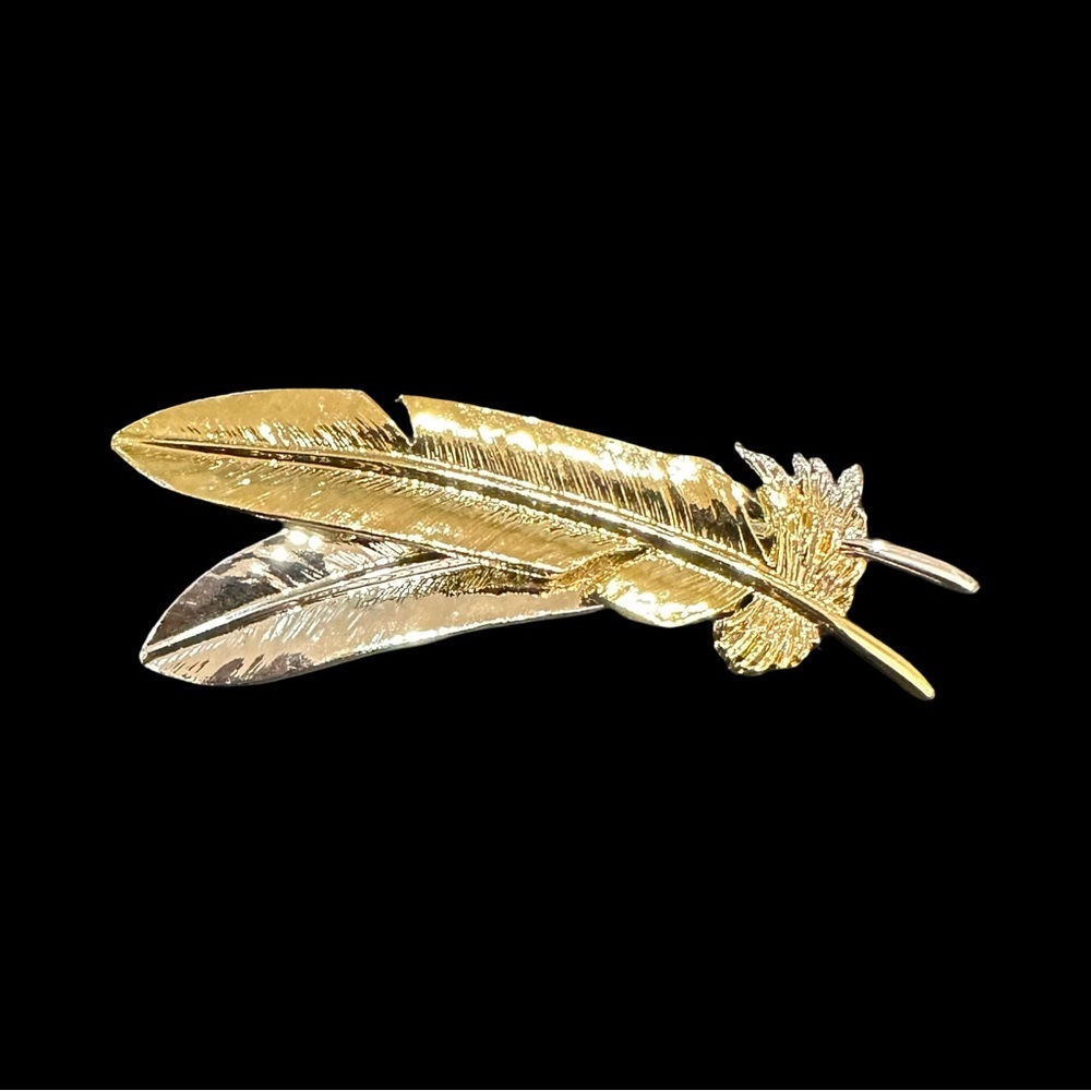 Danecraft Elegant Gold and Silver Feather Brooch Signed Vintage
